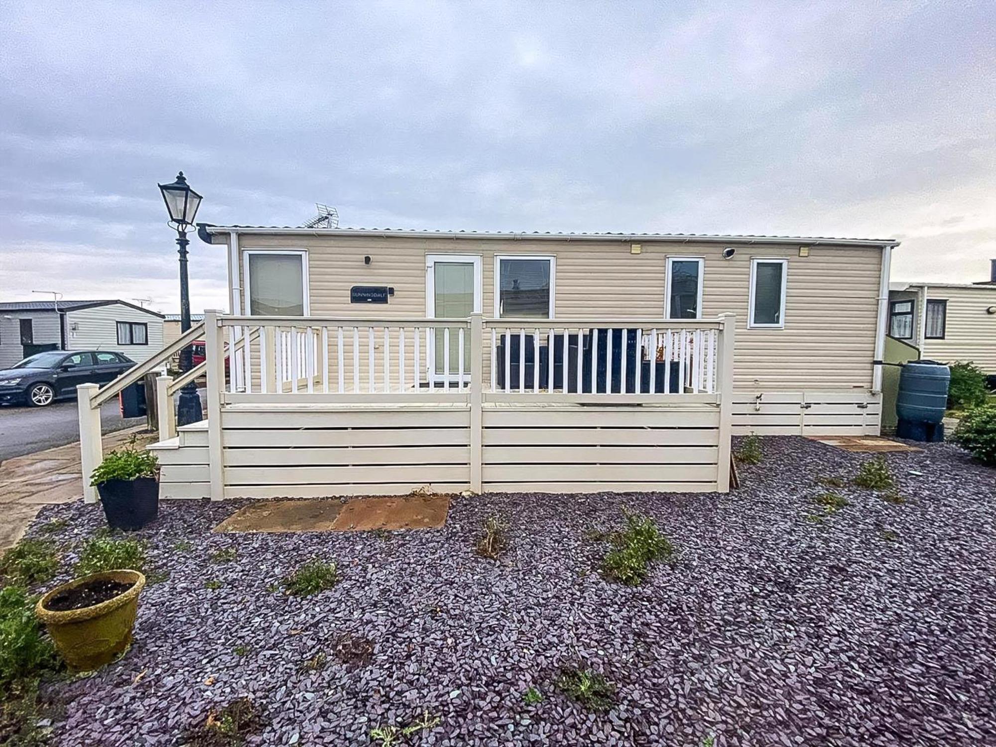 Lovely 6 Berth Caravan With Decking And Wifi In Kent, Ref 47017C Hotell Whitstable Exteriör bild