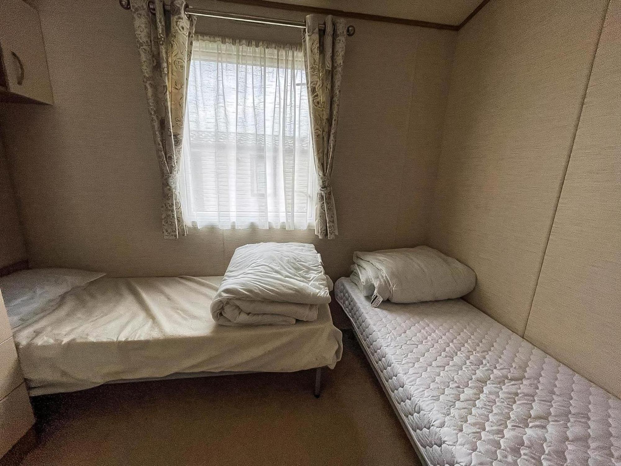 Lovely 6 Berth Caravan With Decking And Wifi In Kent, Ref 47017C Hotell Whitstable Exteriör bild